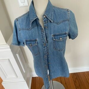 Short sleeved Tommy Hilfiger jean top.